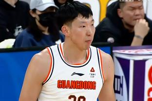 中国男篮78-59青岛 程帅澎百分百命中率砍22分 全队仅抢32个篮板